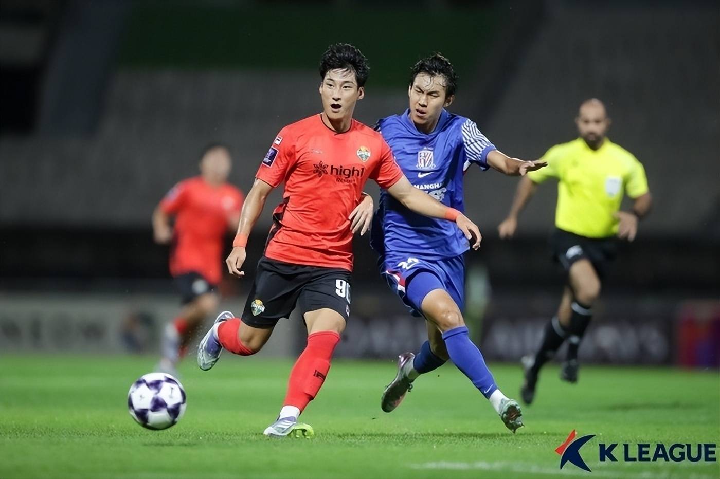 九游官网-亚冠今晨再迎强敌，勒沃库森官宣签约，主帅态度——引发热议，轮换策略成焦点的简单介绍